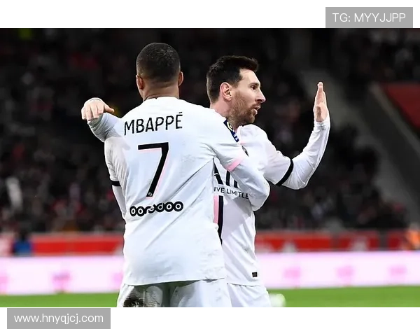 巴塞罗那新援近期表现稳健，逐步融入球队战术体系