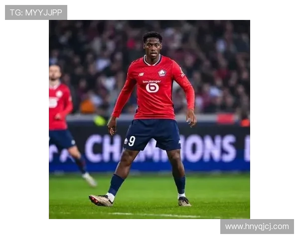 乔纳森·戴维与拉卡泽特：技术型前锋的战术角色对比分析