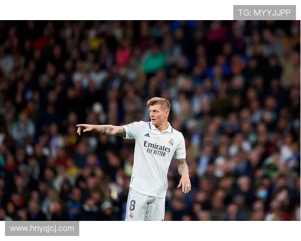 卡马文加 vs 托尼·克罗斯:新生代与中场大师的传球组织能力差距何在? 卡马文加 vs 托尼·克罗斯:新生代与中场大师的传球组织能力差距何在?