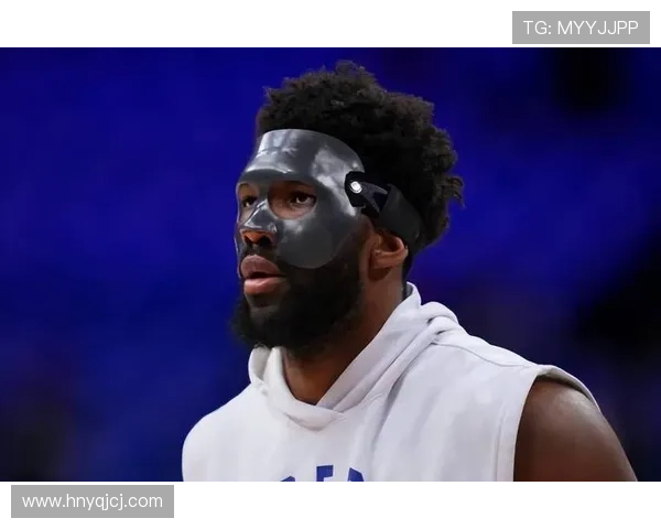 恩比德凌晨还在家摆龙门阵，球馆那个钢铁硬汉去哪了？